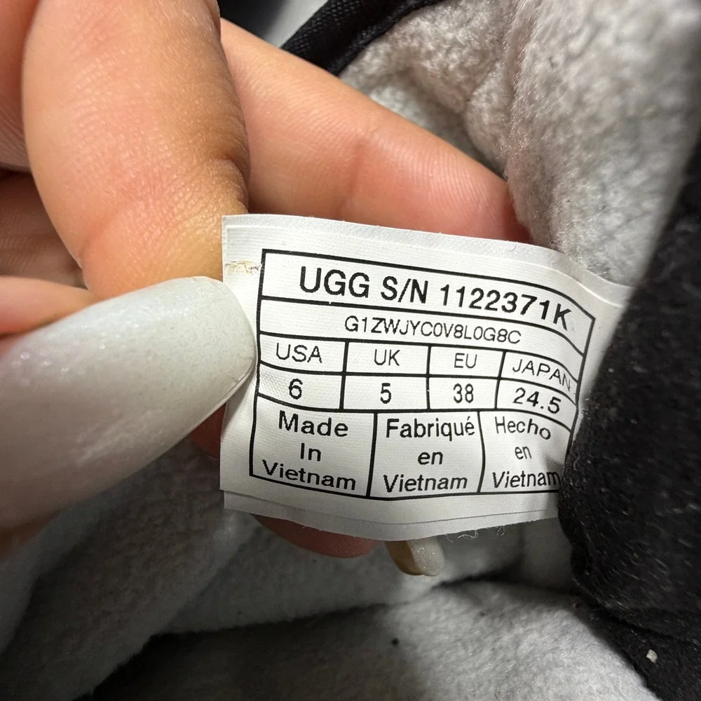 UGG Kids Toty Weather Waterproof Snow Boots Black Grey 1122371K Size 6
